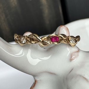 10KYG Rhodolite Garnet Contour Ring NWOT